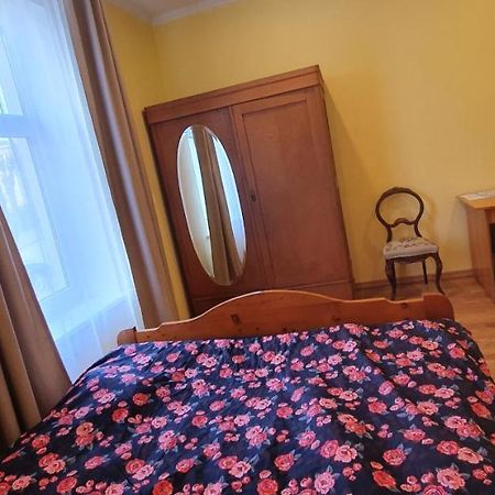 Hot Riga Ernestines Iela 7-1 Enjoy The Feel Of Home And History! Bagian luar foto